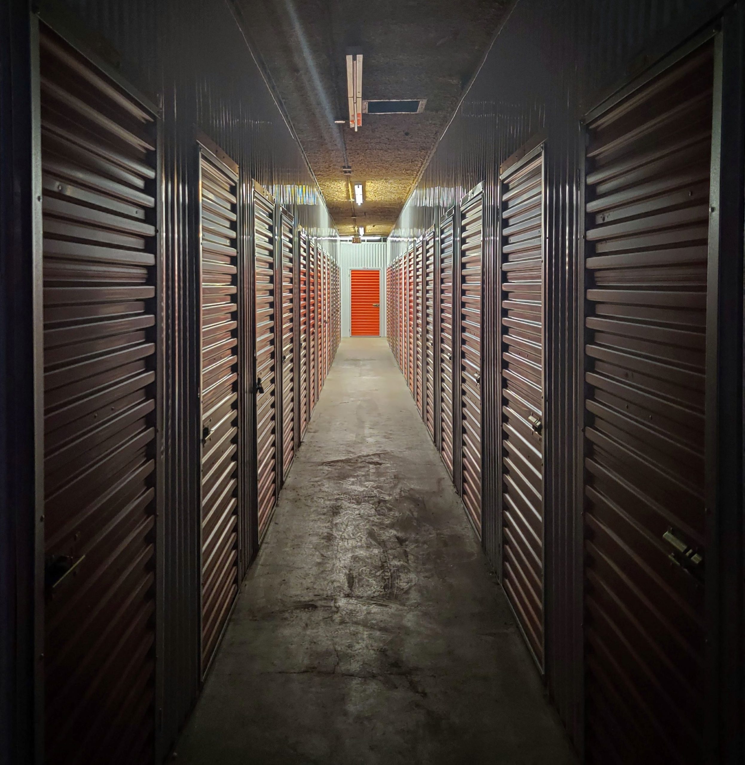 You are currently viewing The pros and cons of renting short-term storage