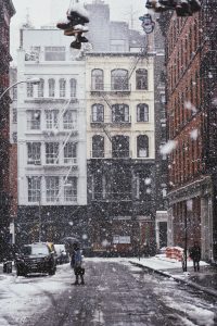 Read more about the article How to prepare for moving while it’s snowing