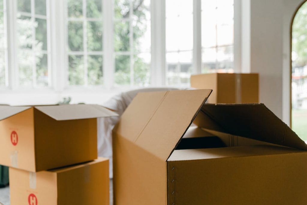 You are currently viewing After a Move: How to Get To Know Your Neighbors