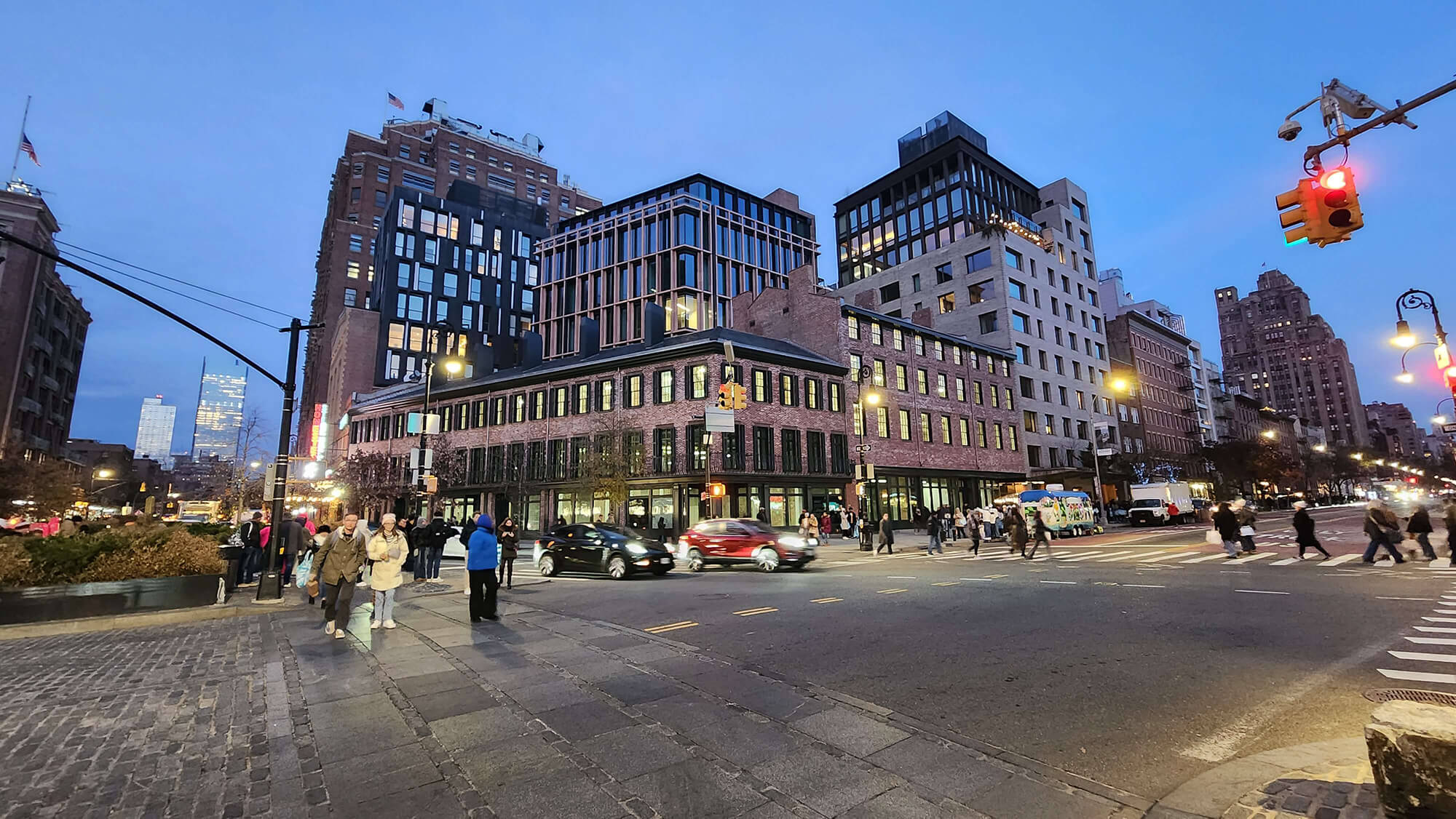 You are currently viewing Chelsea High-Rise Relocations: Managing Freight Elevators and Loading Dock Clearances